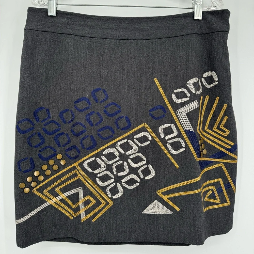Peter Nygrard Gray‎ Embroidered Straight Skirt Size 12P EUC Geometric Design